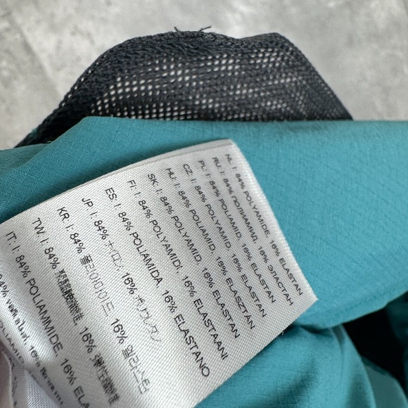 Fjallraven High Coast Trail Shorts Womens 35-36 Blue Hiking Outdoors Active - Picture 4 of 8